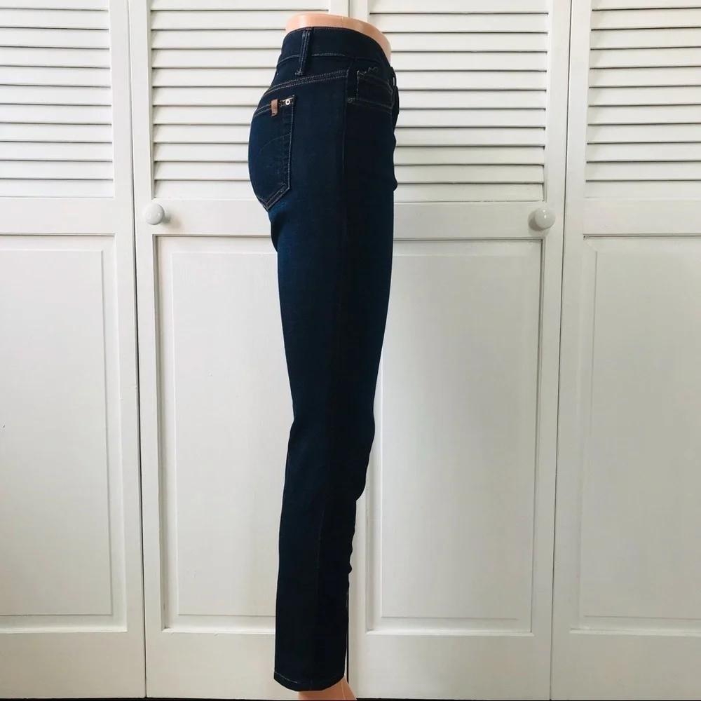 JOE’S Dark Blue Denim Jeans Size 25W